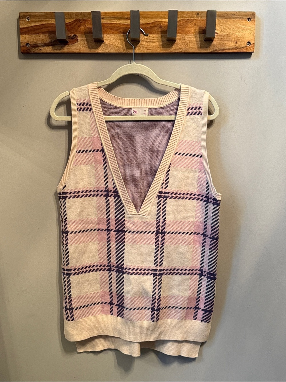 SO - Pink Plaid V-Neck Sweater Vest